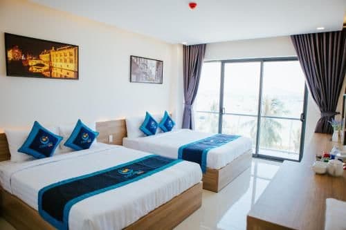 Family Room with Side Sea View