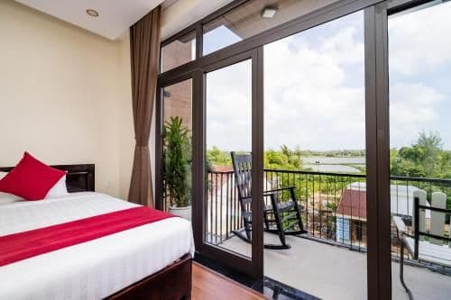 Deluxe Family Room