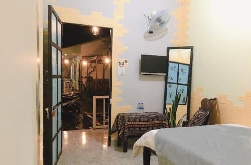 Deluxe Double Room (2 Adults + 1 Child)