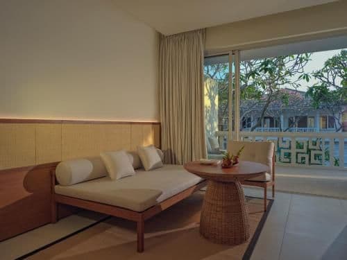 Deluxe Suite with Pool View