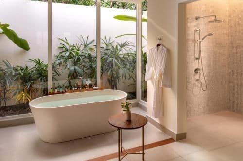 Pool Suite