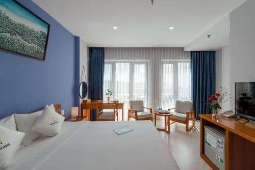Deluxe Double or Twin Room with Sea View