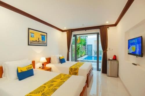 Deluxe Double or Twin Room with Pool View