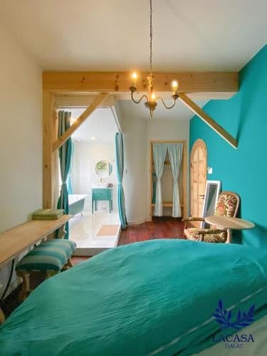 King Room with Spa Bath