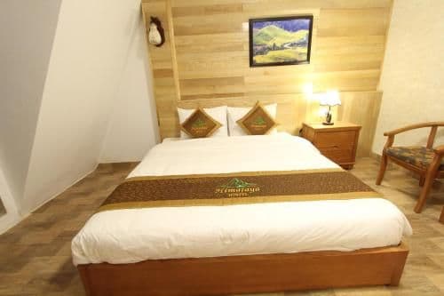 Deluxe Queen Room