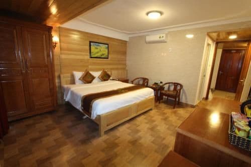 Deluxe Queen Room