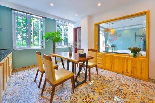 Apartment with Lake View