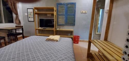 Deluxe Studio