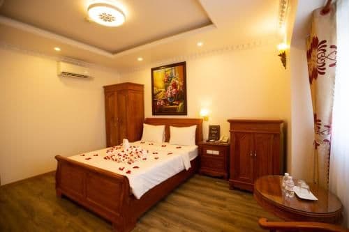 Deluxe Double or Twin Room with City View