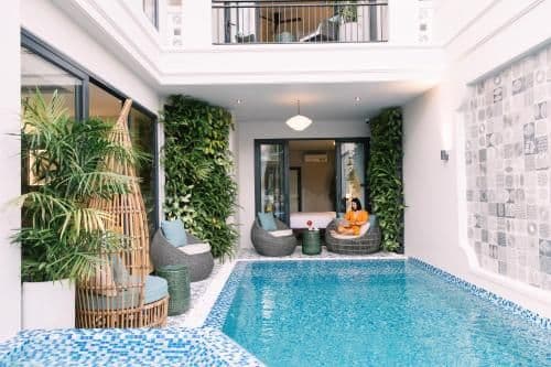 King Suite with Balcony - 1 year voucher to freely change your stay date