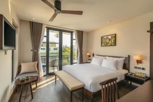 Suite with Balcony & Pool View