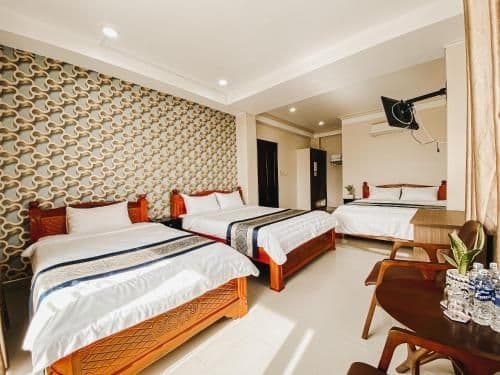 Deluxe Family Room