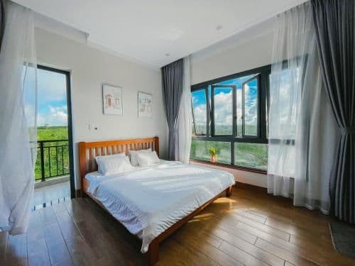 King Room with Balcony
