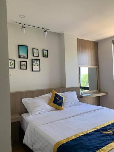 Deluxe Room (2 Adults + 1 Child)