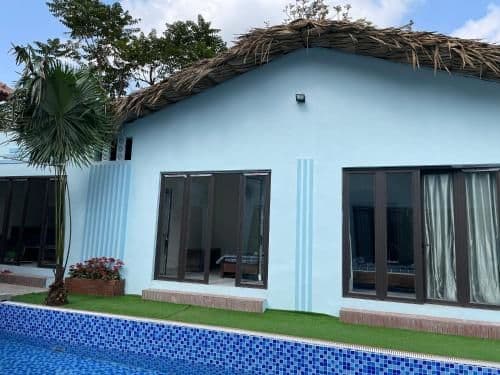 Double Room with Pool View