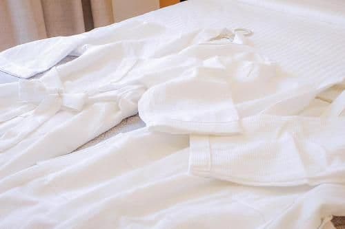 Deluxe Room (2 Adults + 1 Child)