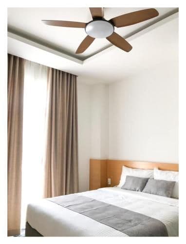 Deluxe Room (2 Adults + 1 Child)