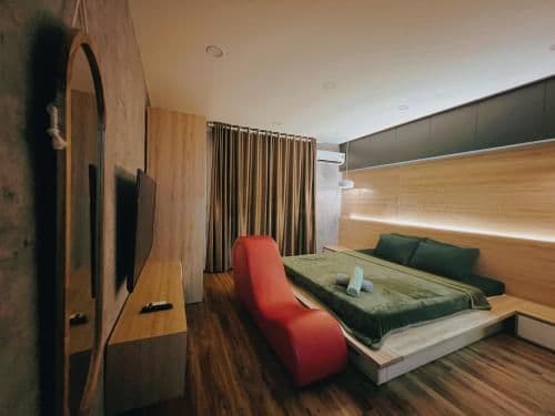 Deluxe King Room