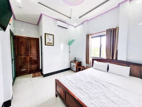 Large Double Room
