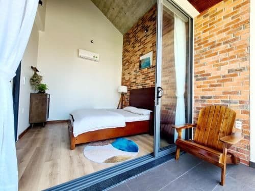 Queen Room with Garden View