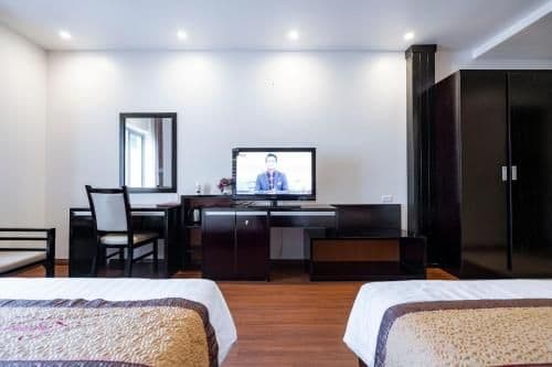 Twin Room with Private Bathroom