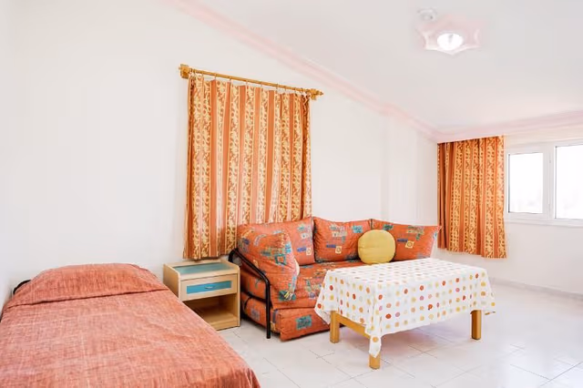 APARTMENT ONE BEDROOM ONE BATHROOM