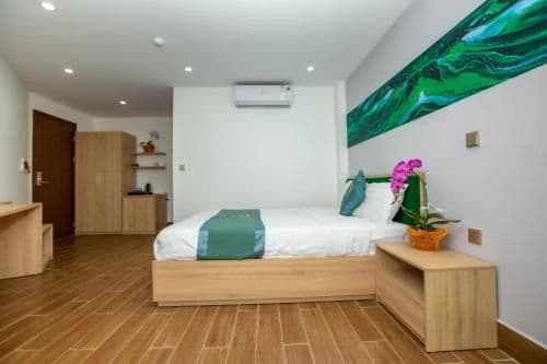 Deluxe Double Room (2 Adults + 1 Child)