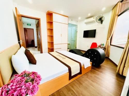 Deluxe Room (2 Adults + 1 Child)