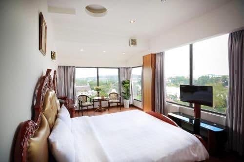 Deluxe King Room