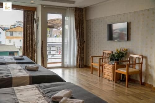 Deluxe Family Room