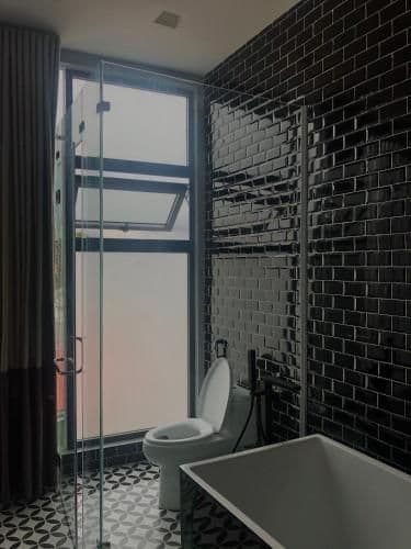 Queen Room with Spa Bath