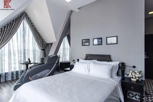 Queen Room with Spa Bath
