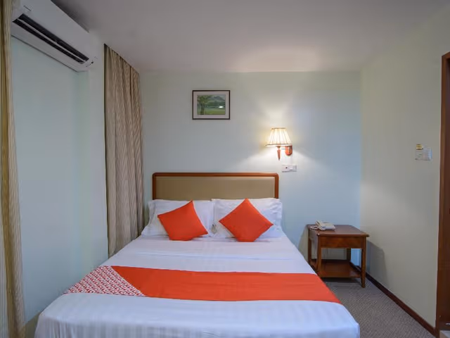 Room DELUXE QUEEN BED