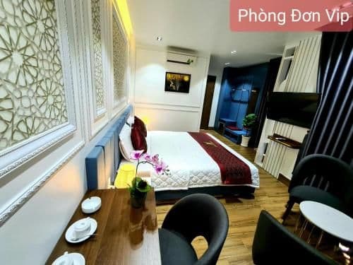 King Suite with Balcony