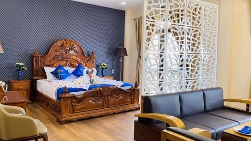 Deluxe King Suite
