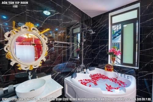 King Room with Spa Bath
