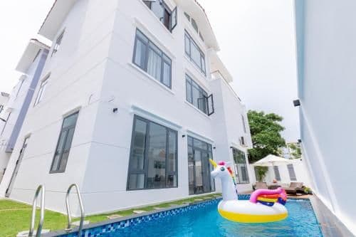 Palm Villa 10 Luxury Pool Villa 6 Rooms Palm Villa 10 Luxury Pool Villa 6 Rooms
