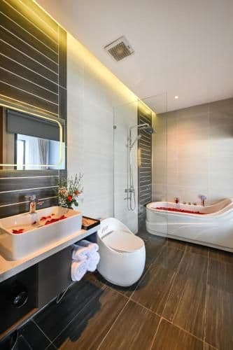 Stillus Suite Balcony City View