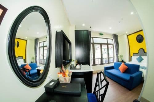 Deluxe Double Room (2 Adults + 1 Child)