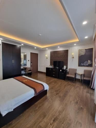 King Room with Balcony