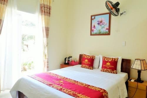 Queen Room with Garden View