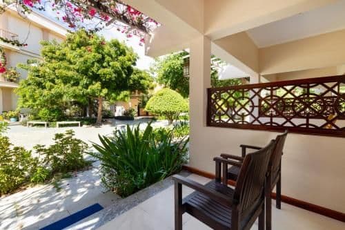 Bungalow with Garden View