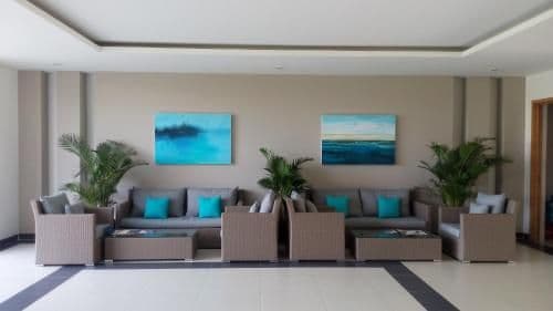 Apartment with Pool View