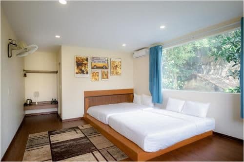 Suite with Mountain View