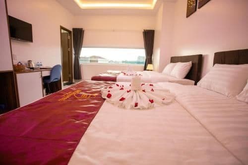 Deluxe Family Room