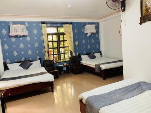 Deluxe Family Room
