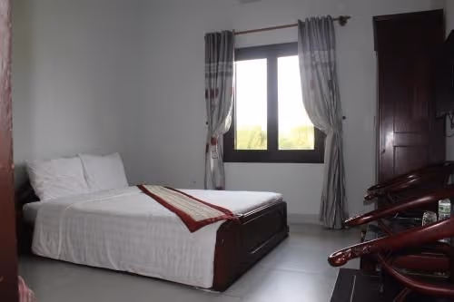 Queen Room with Pool View