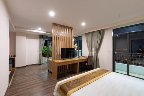 King Room with Balcony