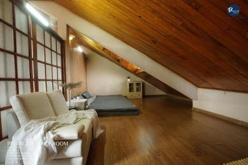 Family Room with Mountain View