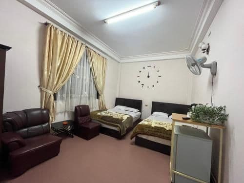 Queen Room with Garden View